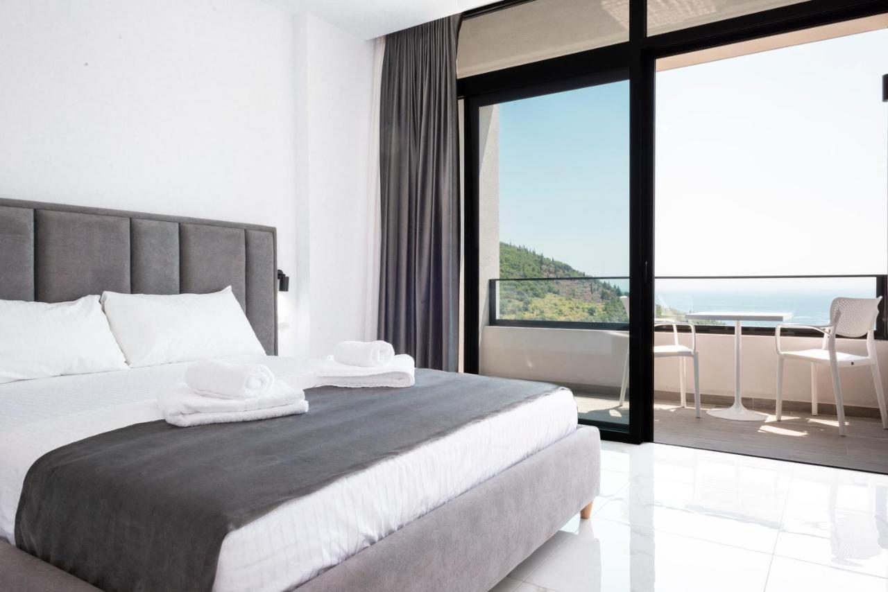 Wait 'N Sea Hotel Himare Ngoại thất bức ảnh