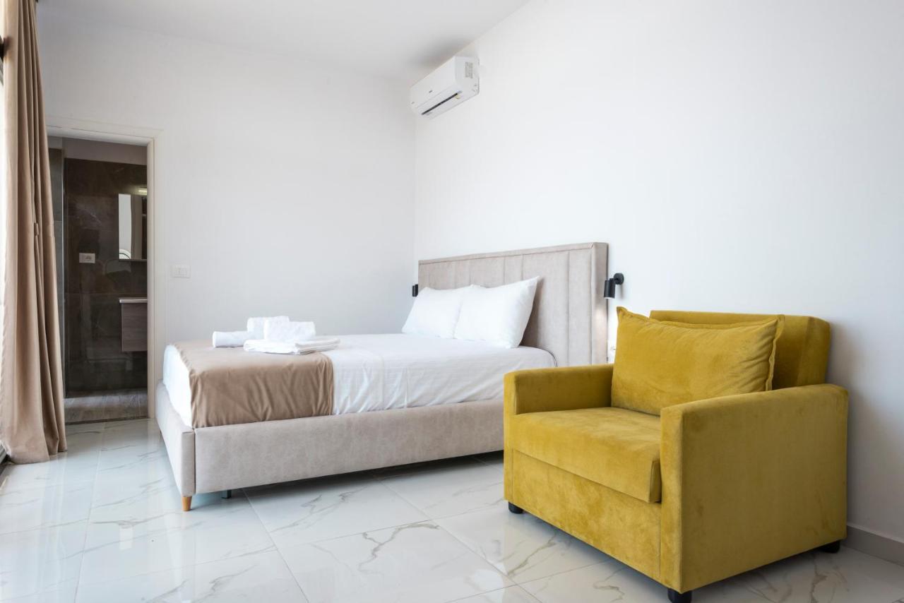 Wait 'N Sea Hotel Himare Ngoại thất bức ảnh